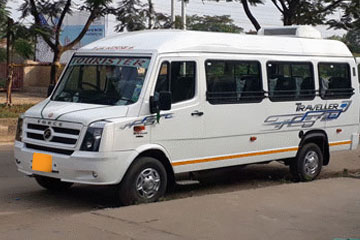 17 Seater Tempo Traveller on Hire in Amritsar