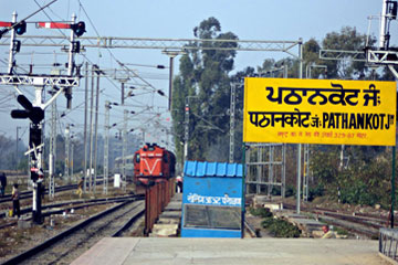Pathankot Tempo Traveller from Amritsar